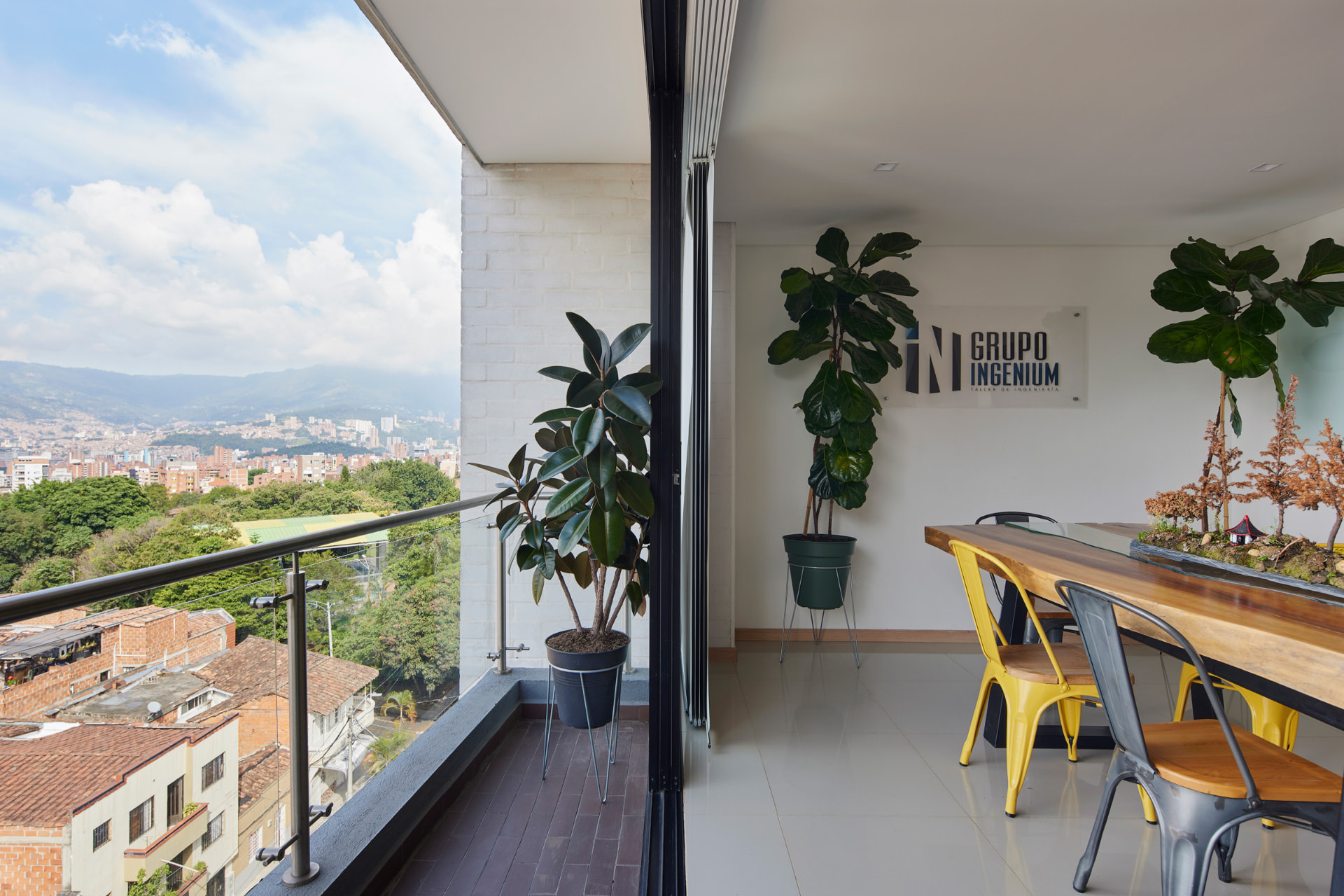 Balcón del Edificio Bianco con vista panorámica de la ciudad