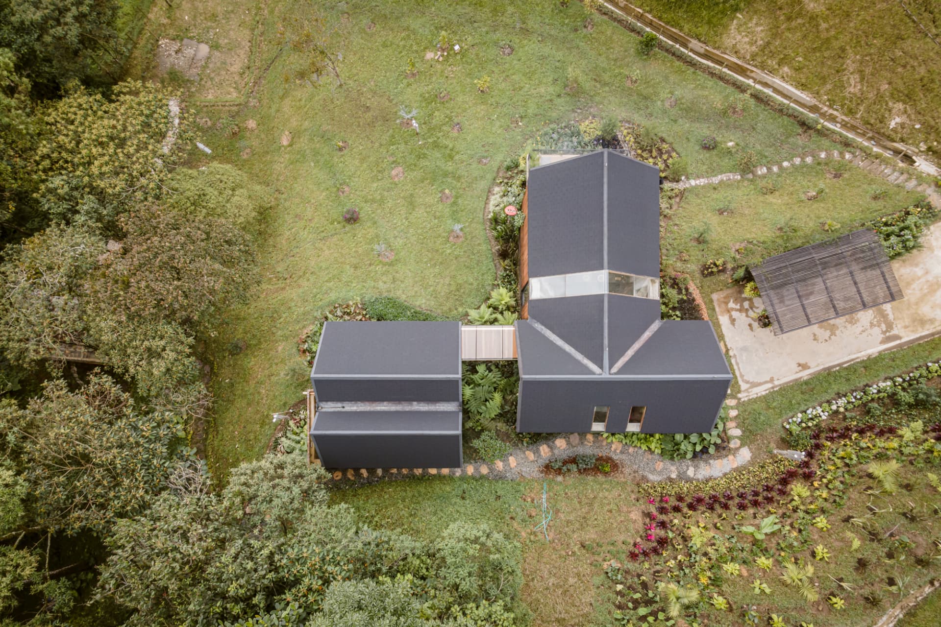 Vista aérea cenital de Up House y sus jardines
